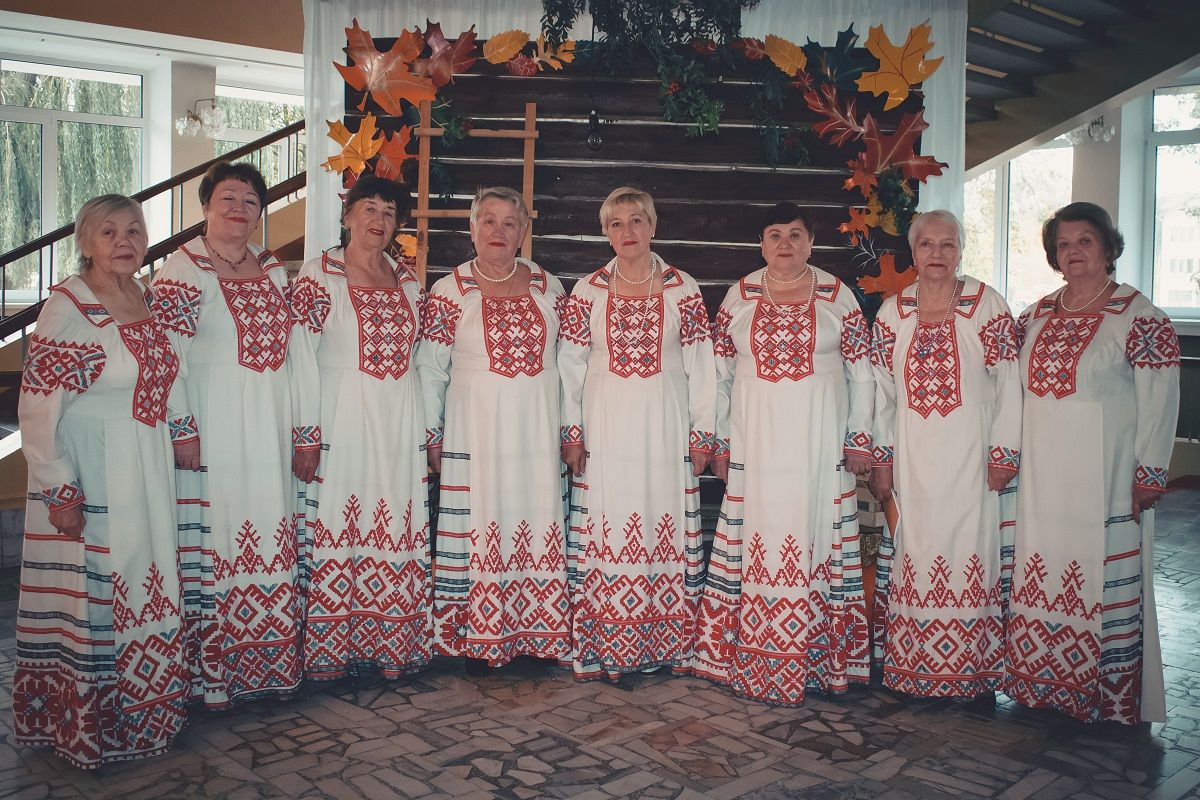 Удзельніцы народнага аматарскага калектыву "Сівінка"