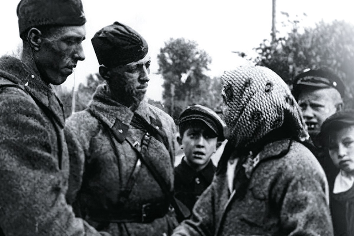 Сустрэча чырвонаармейцаў з жыхарамі Заходняй Беларусі ў верасні 1939 года
